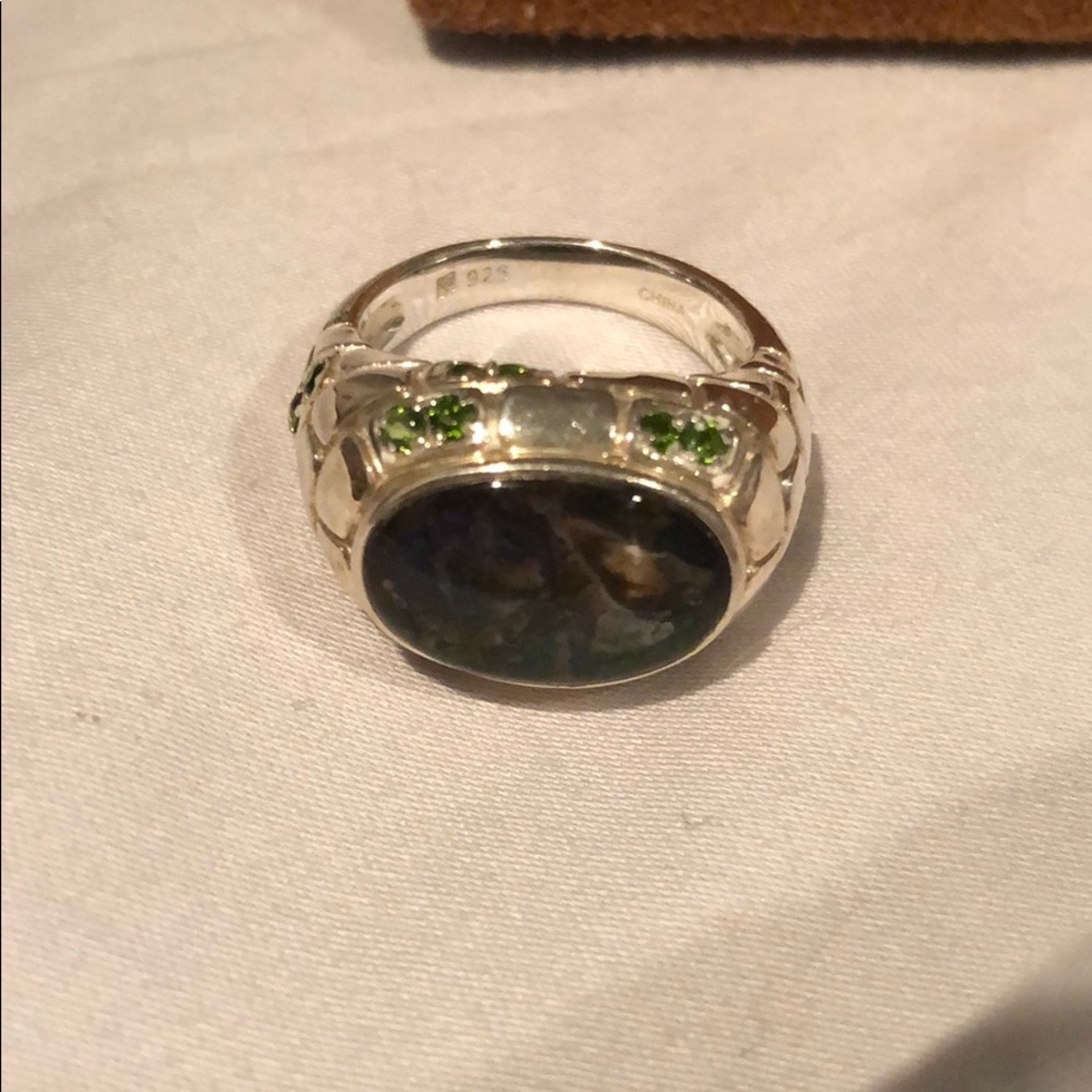 Ring - Picture 4 of 6